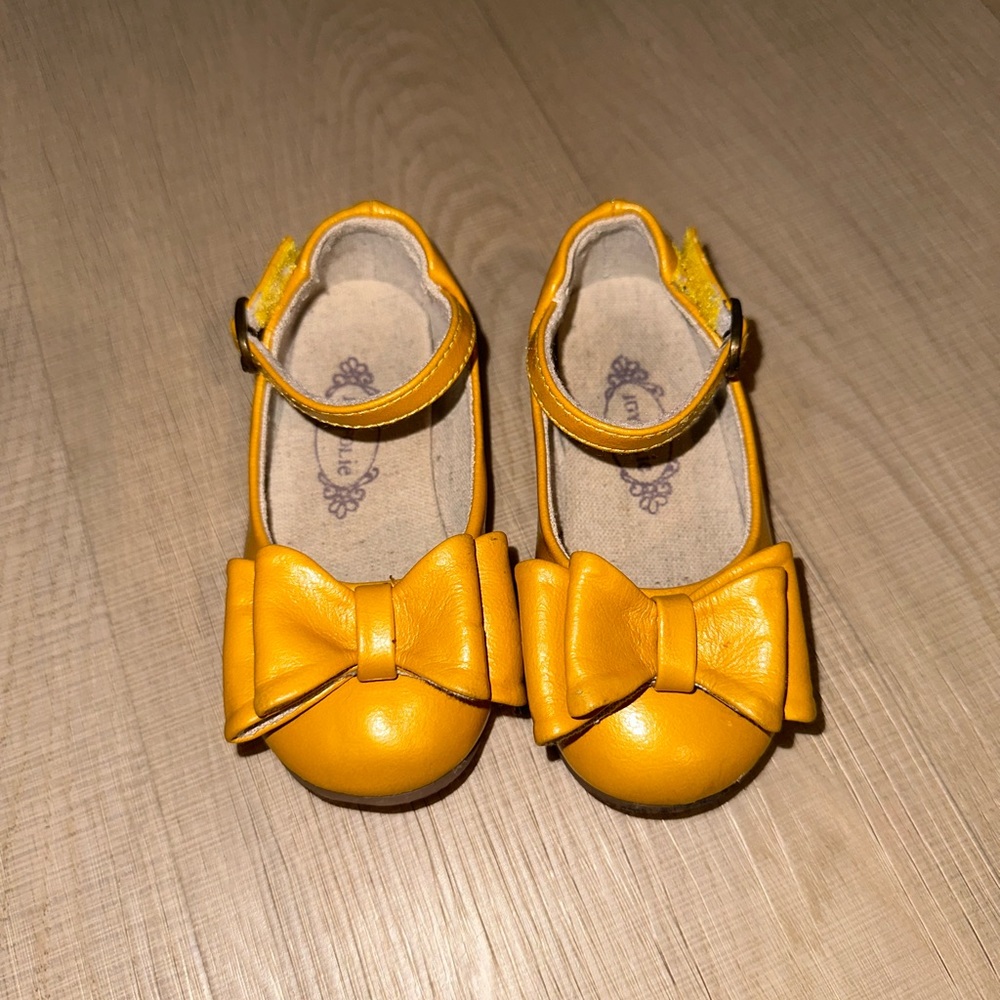 Girls flats